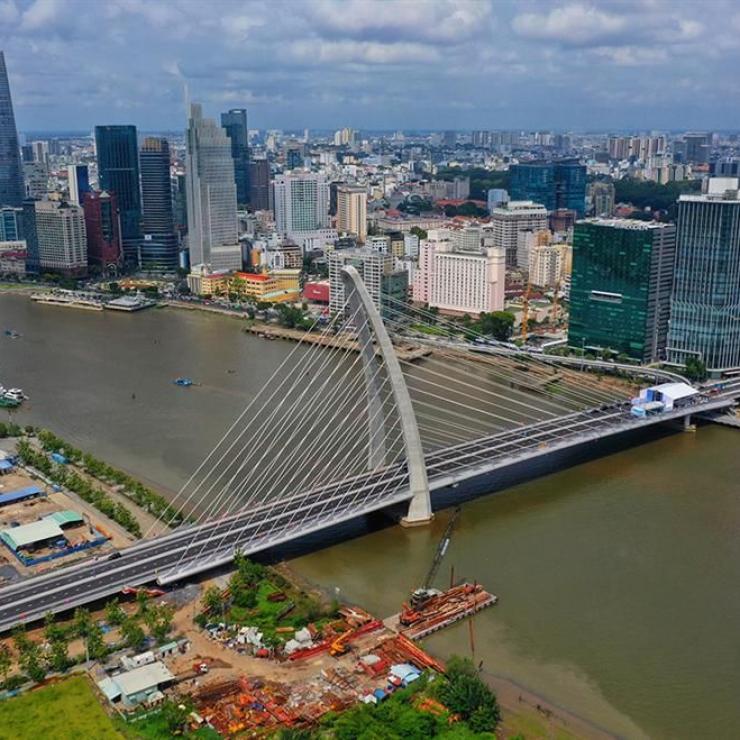 Thu Thiem Bridge